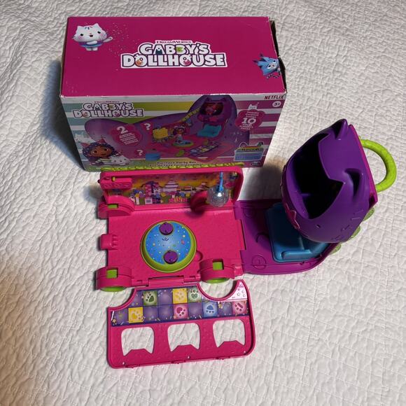 Gabby's Dollhouse Sprinkle Party Bus *****BUS ONLY****** - Picture 1 of 8